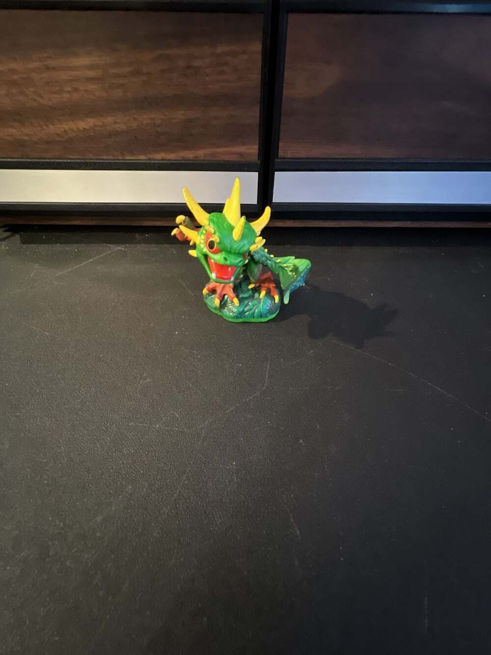 Skylanders Spyro's Adventure Camo Life Element Figure